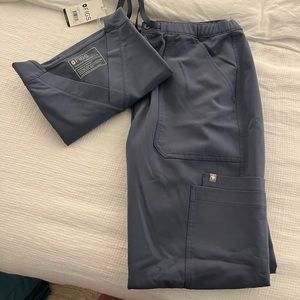 MENS FIGS grey scrub set